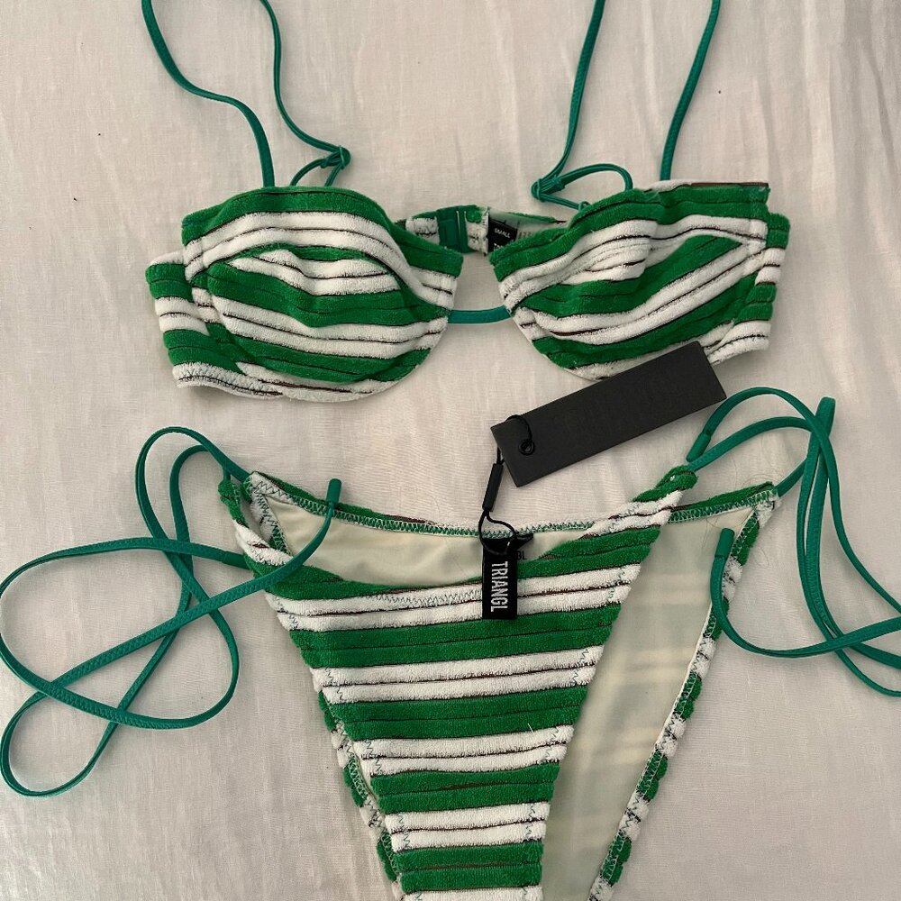 TRIANGL MALA - DUNNE